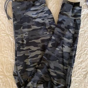 Alphalete camo sweatpants